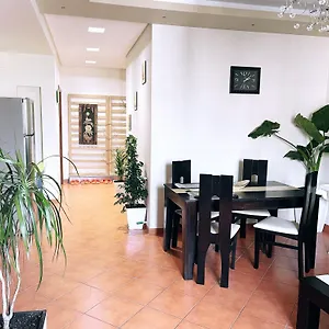 https://city-center-apartment-galeria.hotels-in-tirana.com